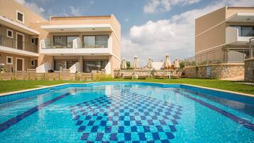 Kolam renang terbuka