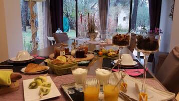 Décoration personnalisée, ameublement personnalisé, bureau