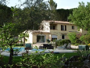 Exterior - La Maison de la Cigale (Forcalqueiret)