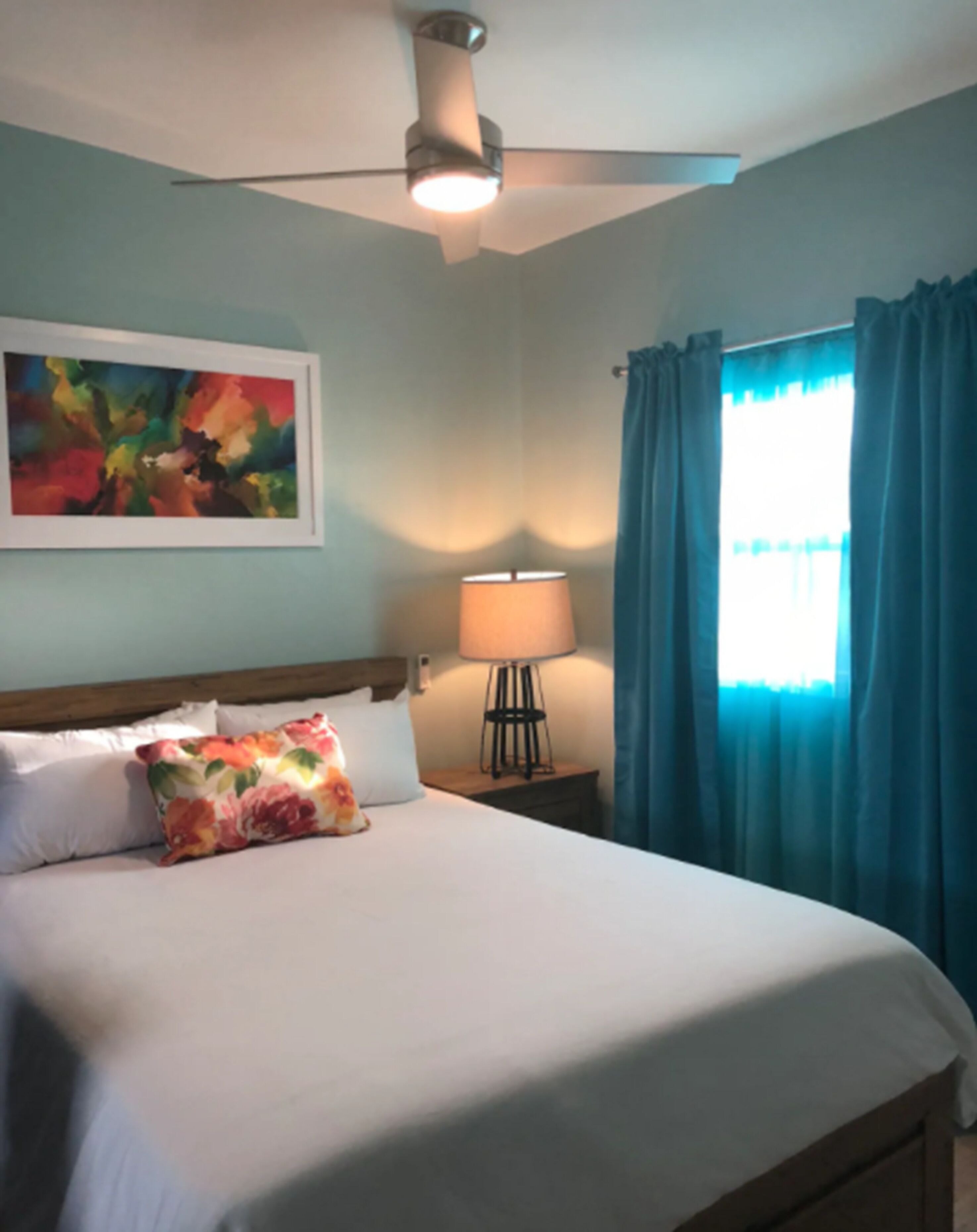Standard Studio, 1 Queen Bed, Non Smoking, Pool View | Premium bedding, down comforters, in-room safe, individually decorated