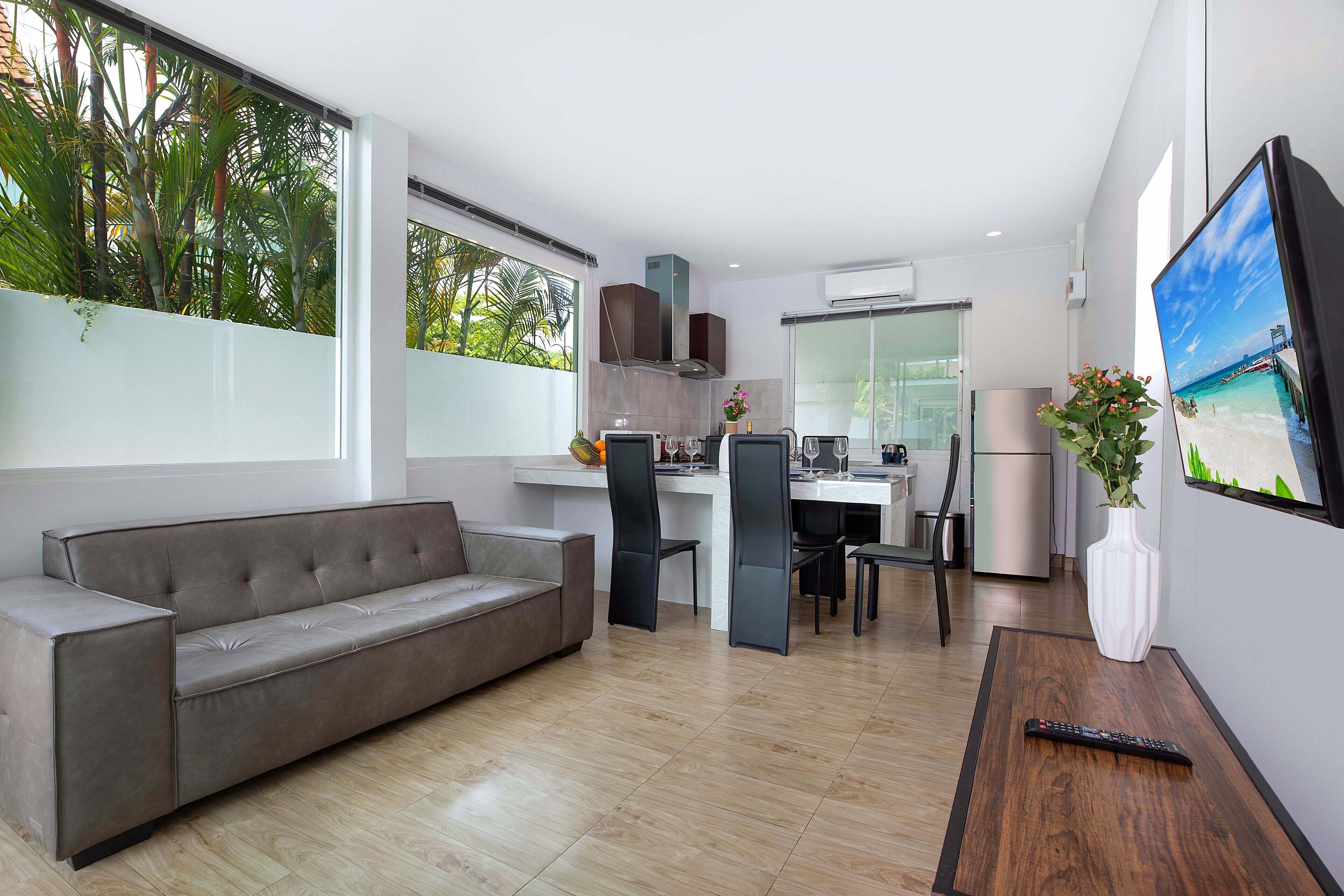 3-Bedroom Pool Villa | Living room