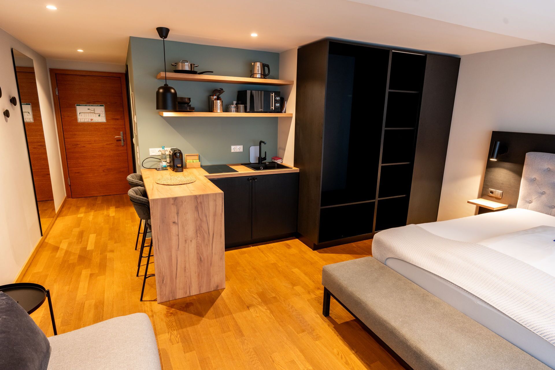 Deluxe Double Room | Hypo-allergenic bedding, desk, laptop workspace, soundproofing