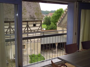 Hypo-allergenic bedding, desk, bed sheets - Kloster Heiligkreuztal Tagungshaus (Altheim)