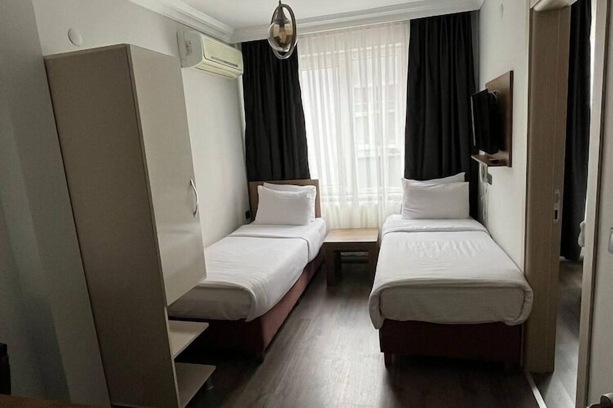 Ropa de cama de alta calidad, sistema de insonorización y wifi gratis