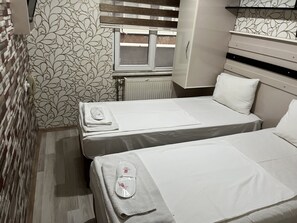 Ropa de cama de alta calidad, sistema de insonorización y wifi gratis 