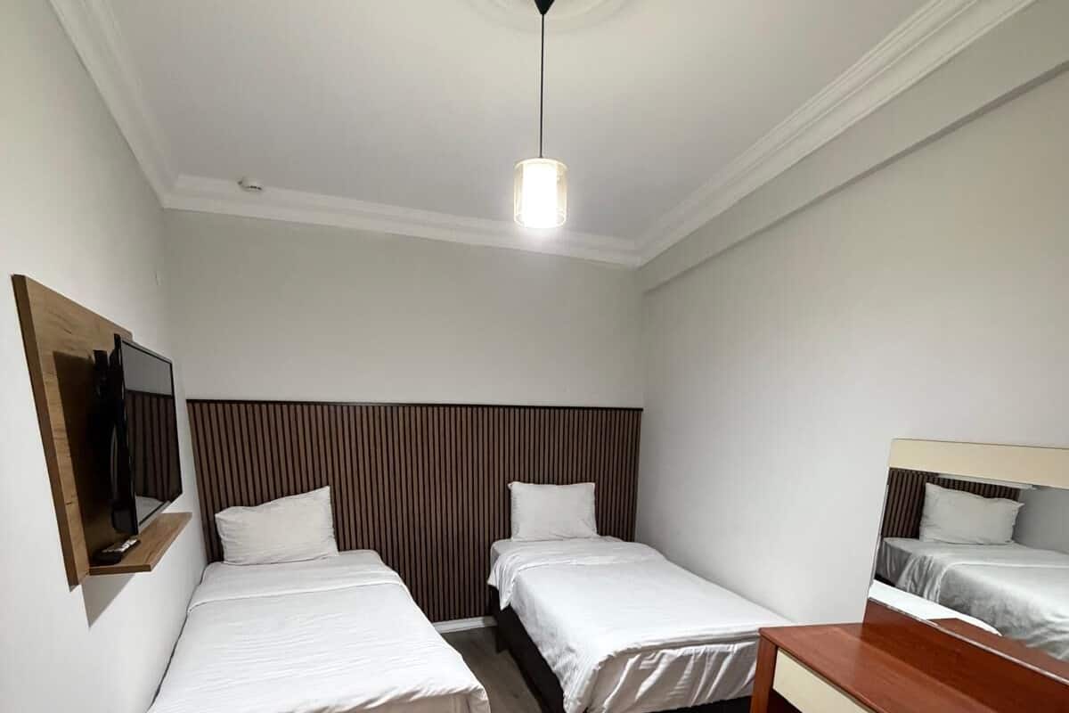 Luxury Condo | Premium bedding, soundproofing, free WiFi, bed sheets