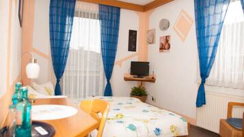 In-room safe, rollaway beds, free WiFi