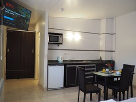 Standard Studio | Private kitchen | Fridge, microwave, stovetop, electric kettle