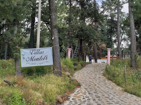 Exterior. Villa Monteli Suites