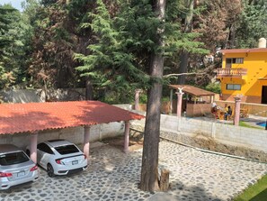 Free self-parking - Villa Monteli Suites (Cuernavaca)