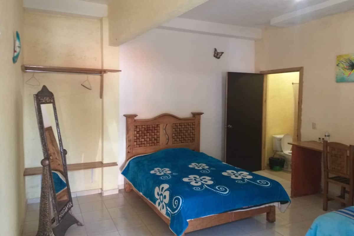 Standard Double Room, 2 Queen Beds, Mobility Accessible | 2 bedrooms, individually decorated, individually furnished