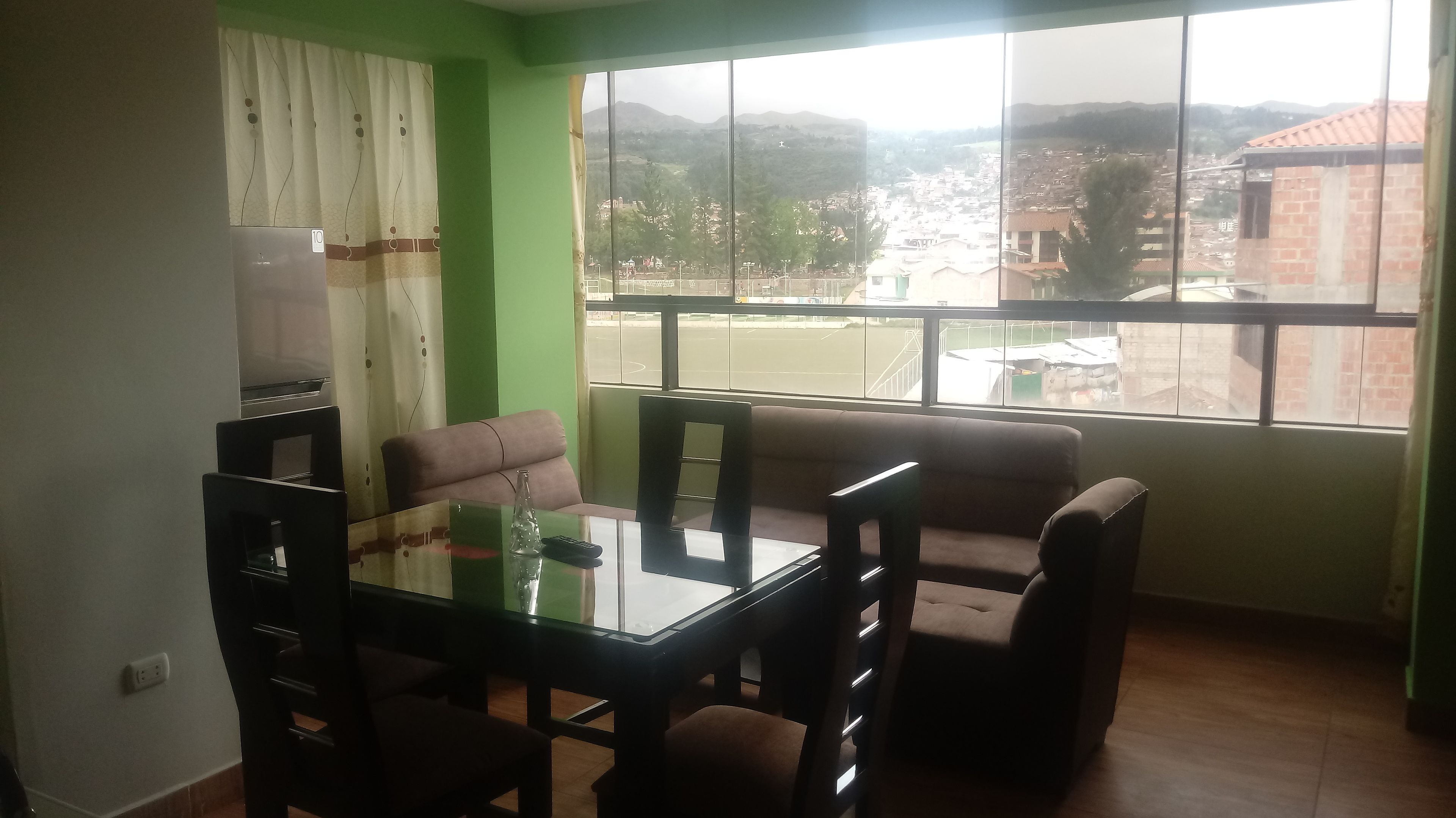 Departamento estándar, 2 habitaciones, para fumadores, vista a la ciudad | Servicio a la habitación