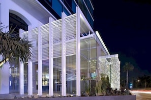 Exterior - Andaz West Hollywood (West Hollywood)