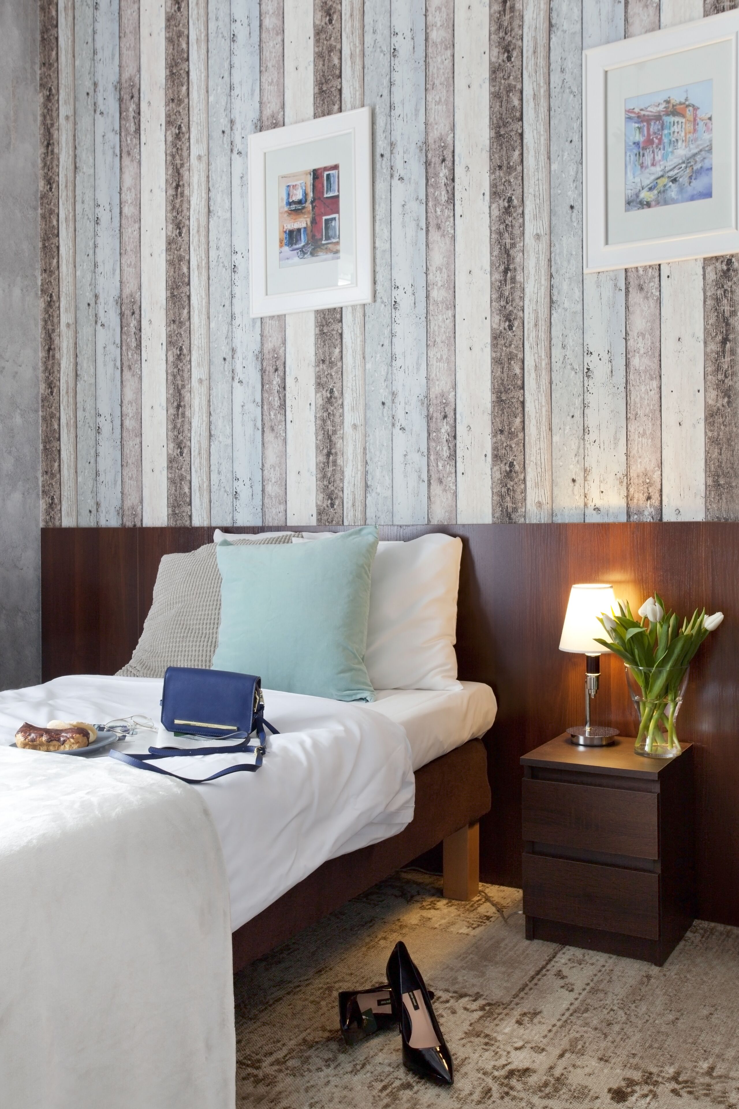 business room | free wifi