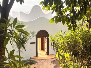 Exterior - PINK FLAMINGO BOUTIQUE HOTEL (Moshi)