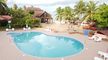 Outdoor pool, open 9:00 AM to 7:00 PM, pool umbrellas, pool loungers