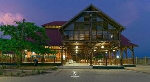 Breakfast, lunch and dinner served  - Charlestina Beach Resort (Ampenyi)
