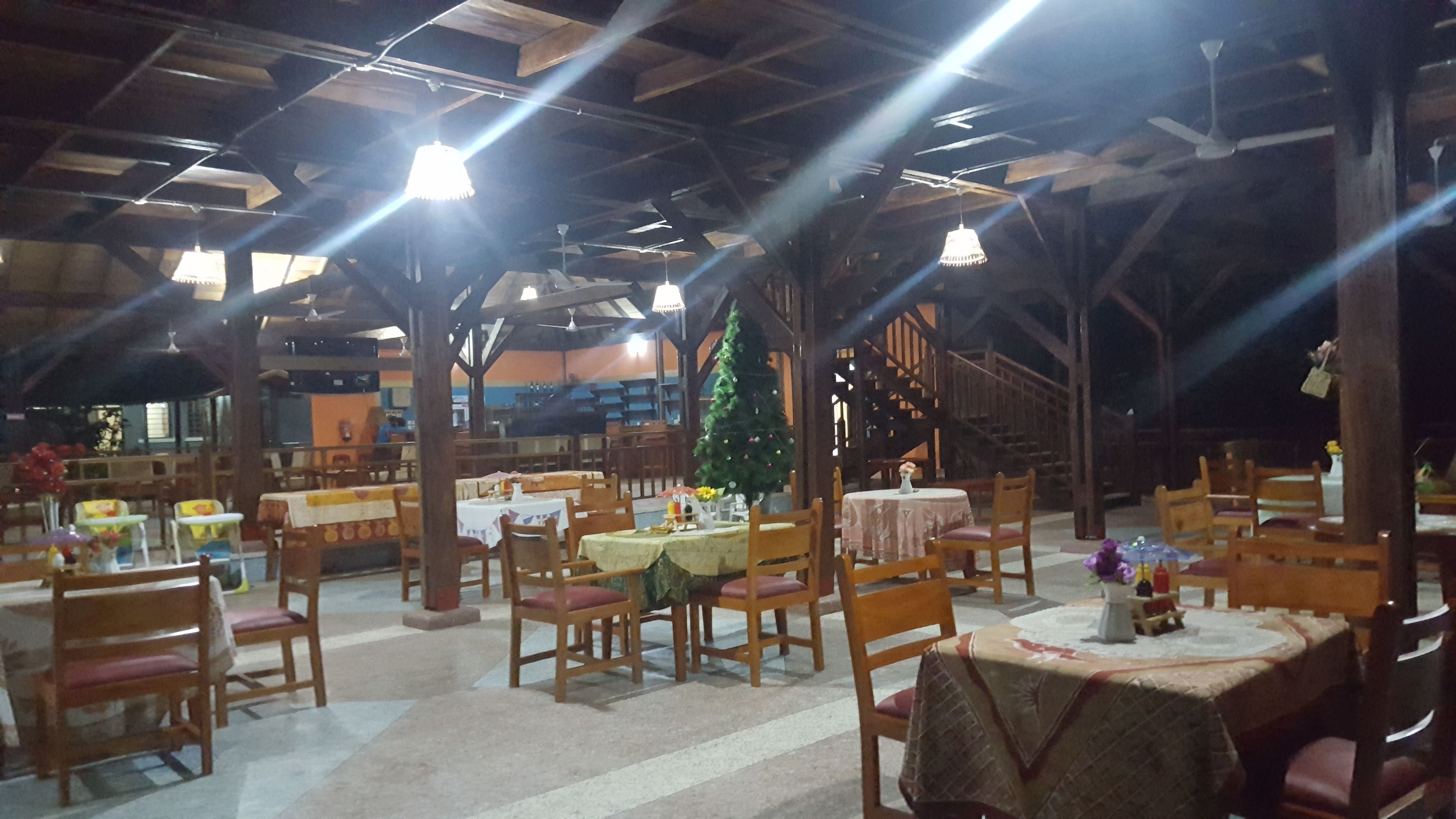 breakfast, lunch, dinner served; local and international cuisine