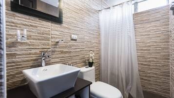 Apartment, 2 Bedrooms, Kitchenette | Iron/ironing board, free WiFi, bed sheets