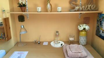 Eenpersoonskamer, uitzicht op tuin | Uitzicht vanuit de kamer