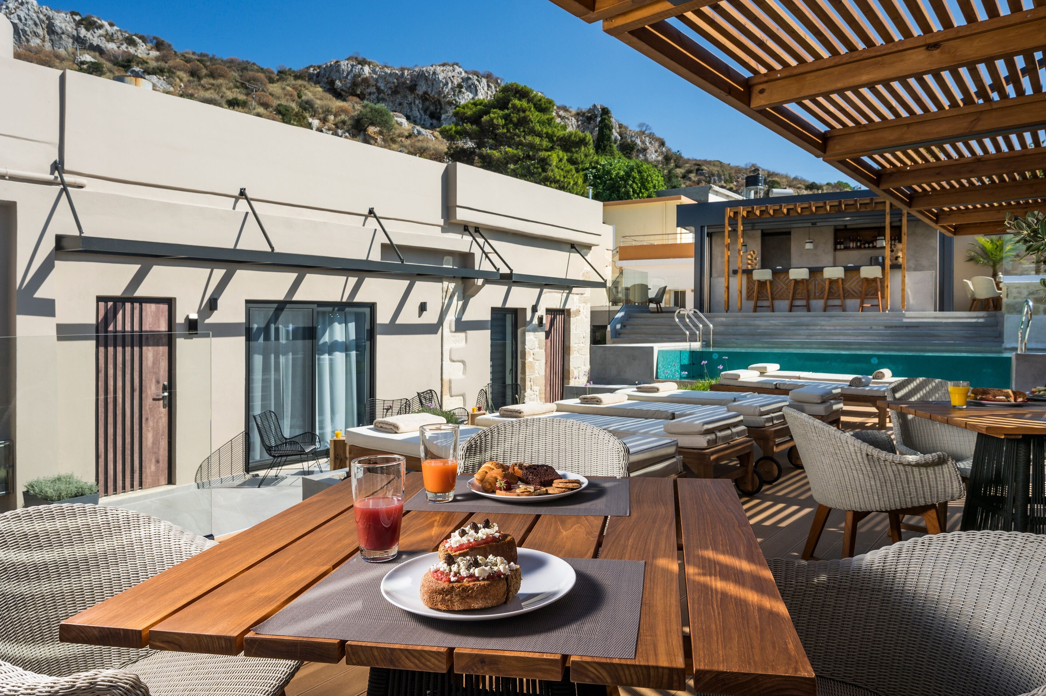 Poolside bar