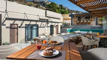 Poolside bar