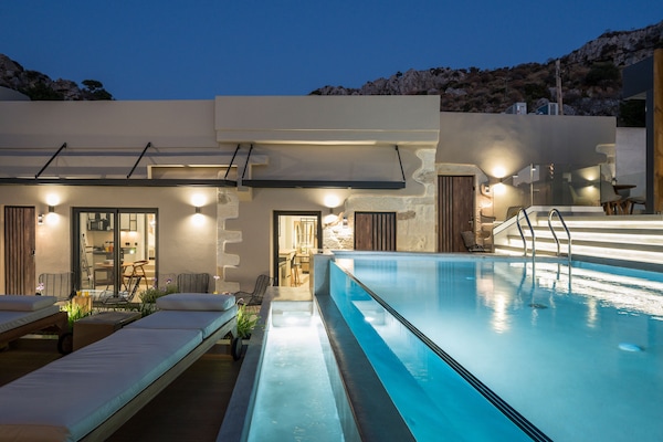 Outdoor pool, open 10:00 AM to 9:00 PM, pool umbrellas, sun loungers