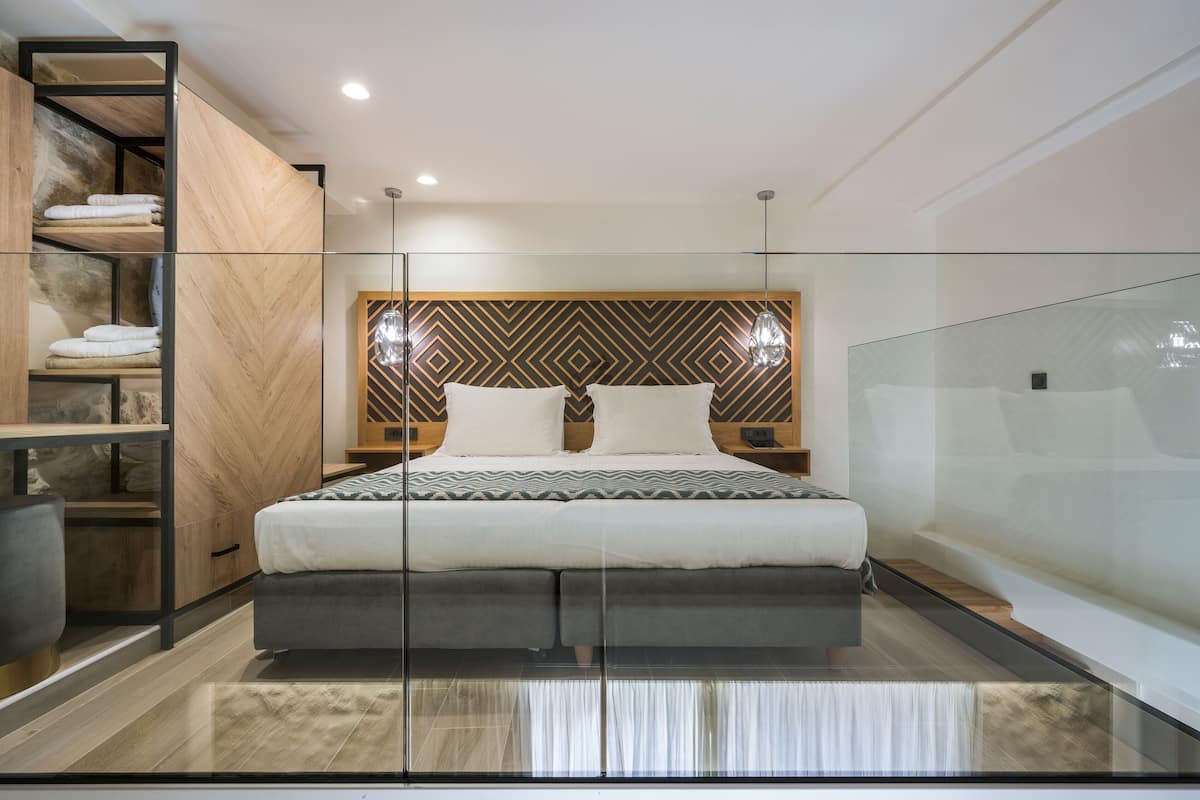 Suite | 1 bedroom, premium bedding, individually decorated, laptop workspace