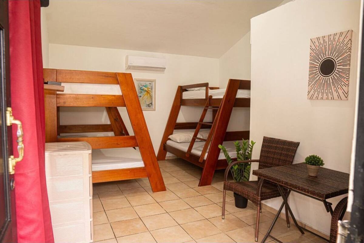 Family Room | WiFi (free), bed sheets