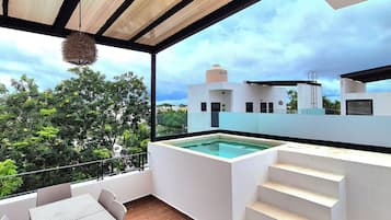 Elite Apartment, Multiple Beds, Non Smoking | Terrace/patio