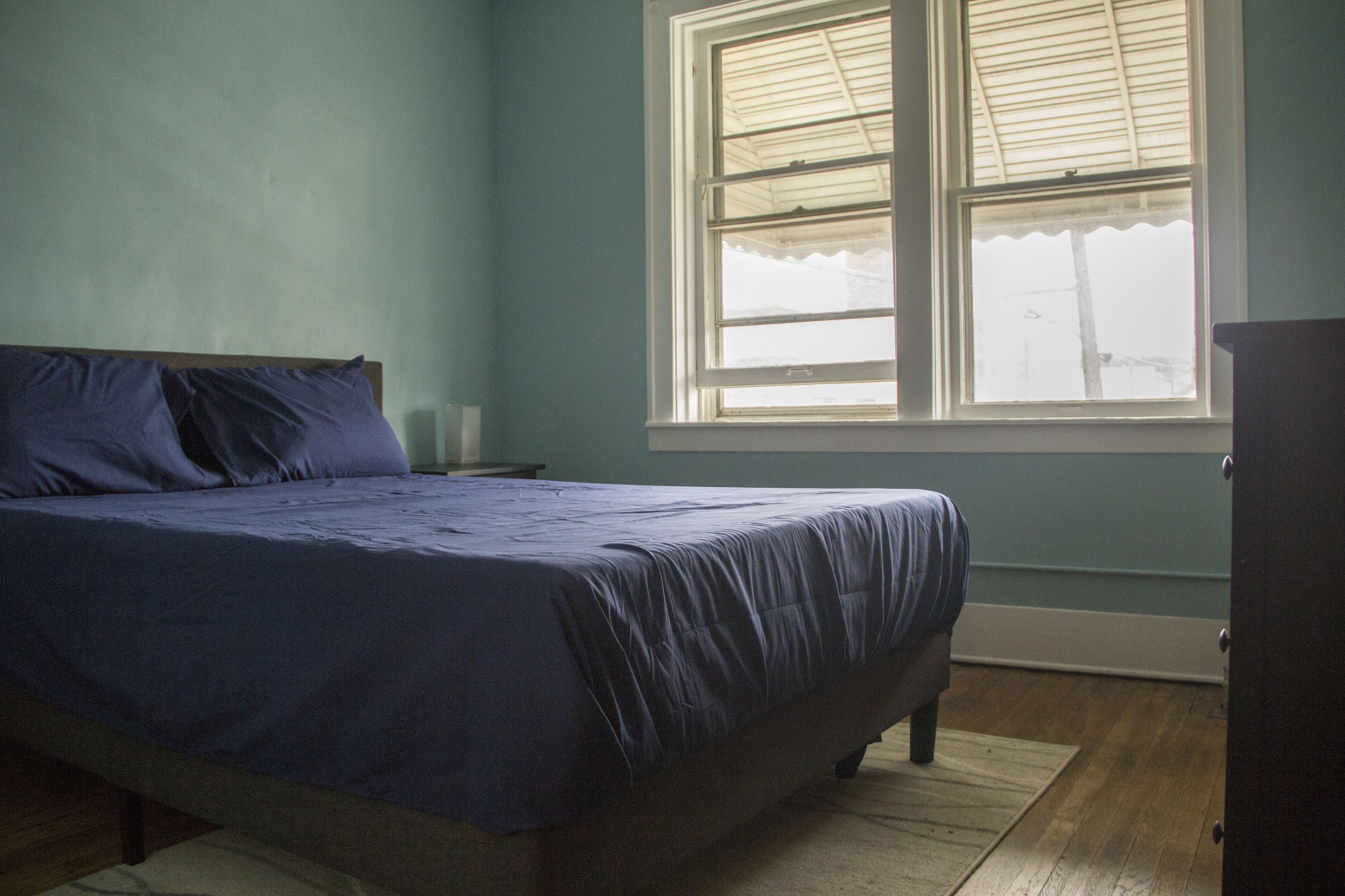 Basic Room, 1 Double Bed, Non Smoking | Blackout curtains, iron/ironing board, free WiFi, bed sheets