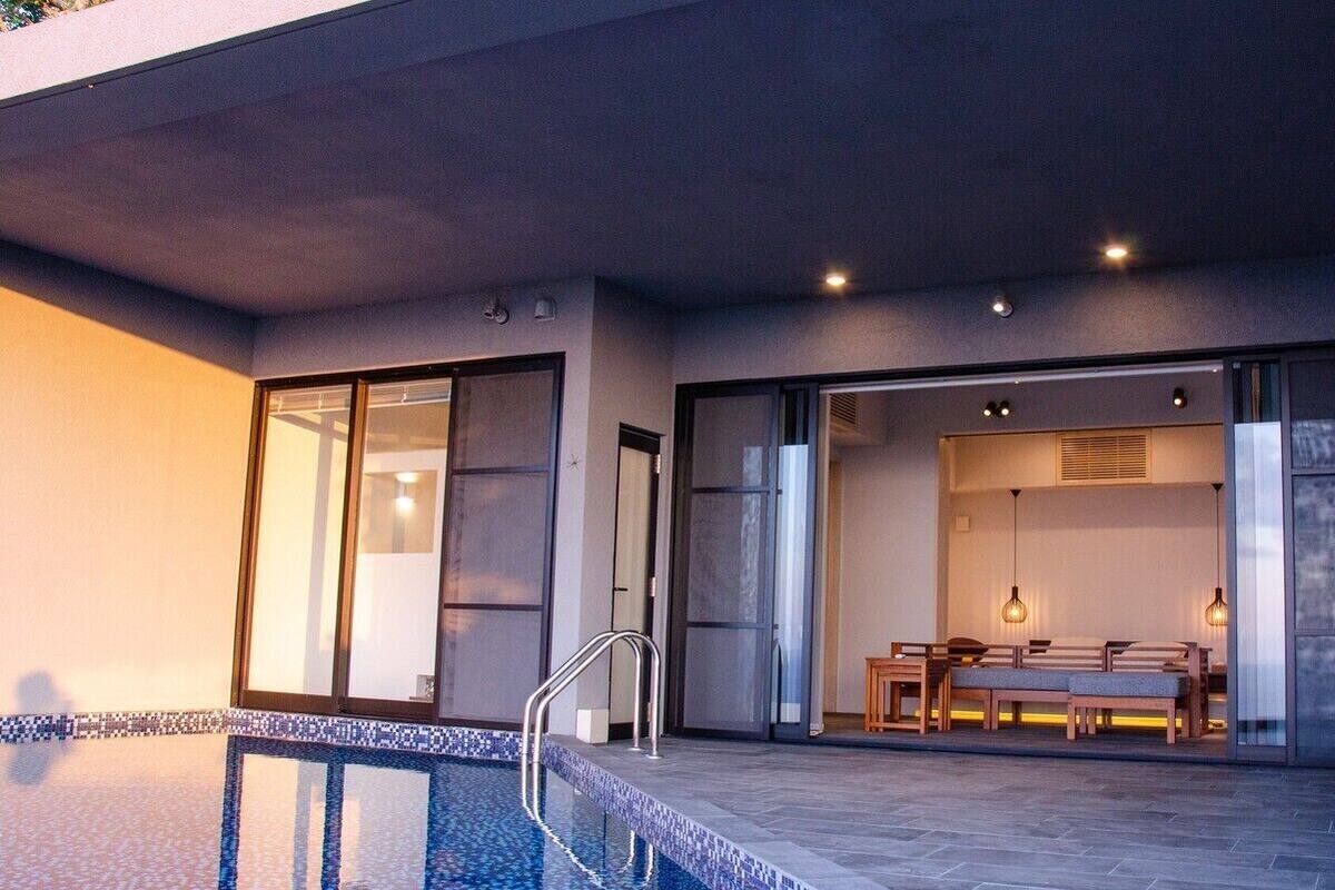 プール | 3 つの屋外プール