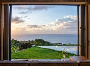Beach/ocean view - Hanalee Villa Kouri (Nakijin)