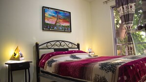 Casa Confort, para no fumadores | Cortinas blackout, tabla de planchar con plancha y wifi gratis 