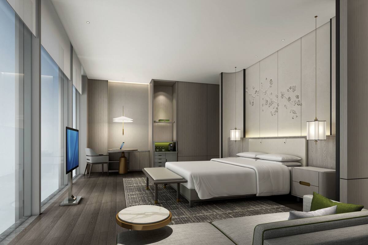 Deluxe Double Room | Desk, blackout drapes, soundproofing, iron/ironing board