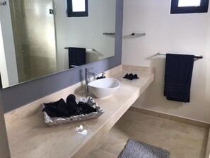 Bathroom - Departamento en Playa del Carmen. (Playa del Carmen)