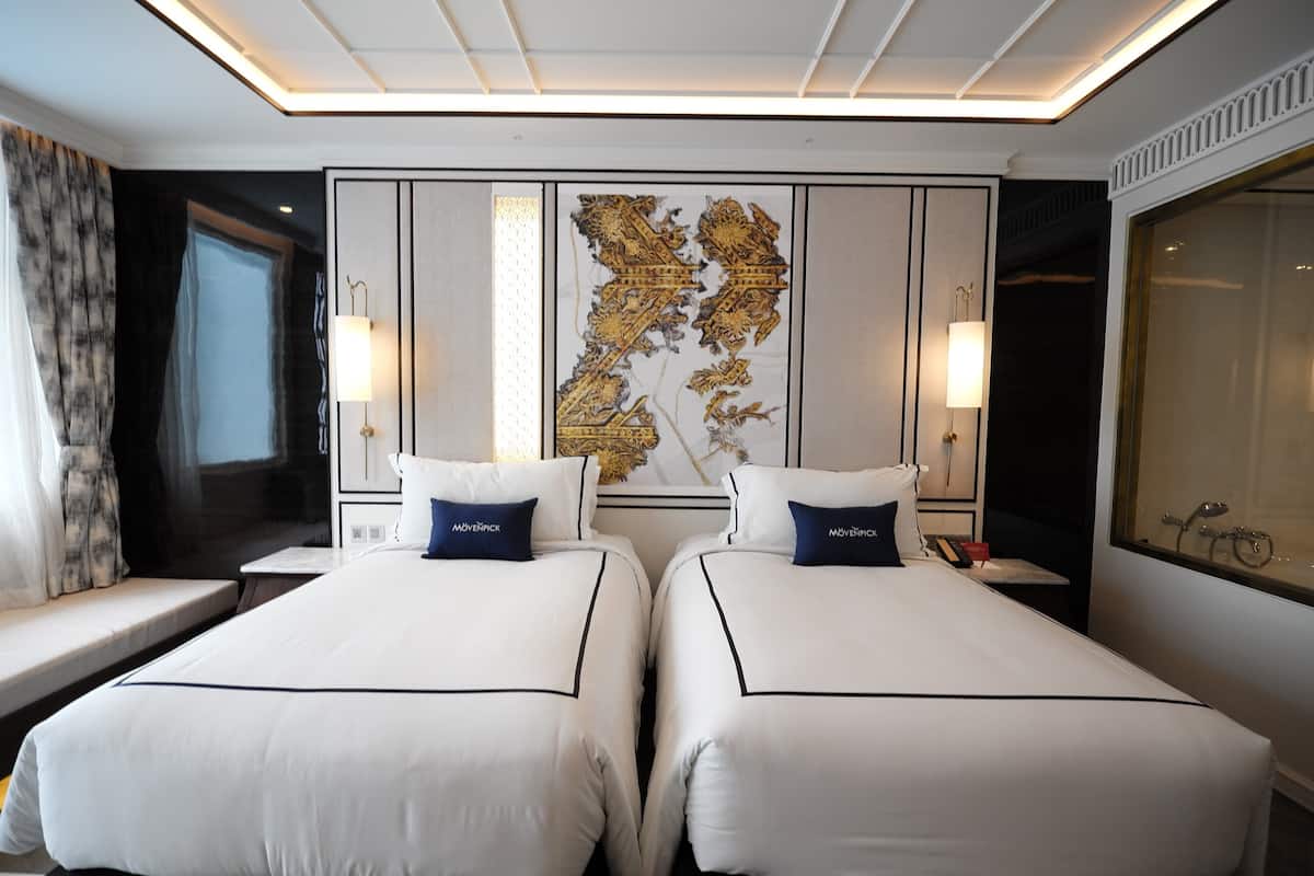 minibar, in-room safe, desk, laptop workspace