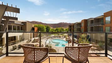 In-room safe, desk, laptop workspace, blackout curtains