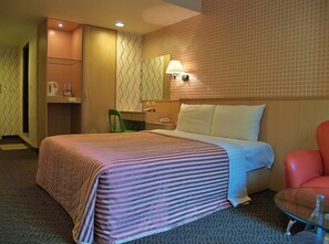 ห้องเอลีทดับเบิล | โต๊ะทำงาน, ผ้าม่านกันแสง, Wi-Fi ฟรี, ผ้าปูที่นอน