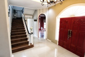 Staircase - Omah Madam Bed & Breakfast (Semarang)