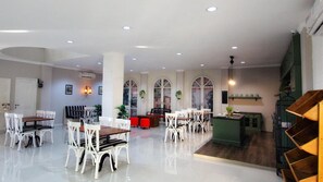 Restaurant - Omah Madam Bed & Breakfast (Semarang)
