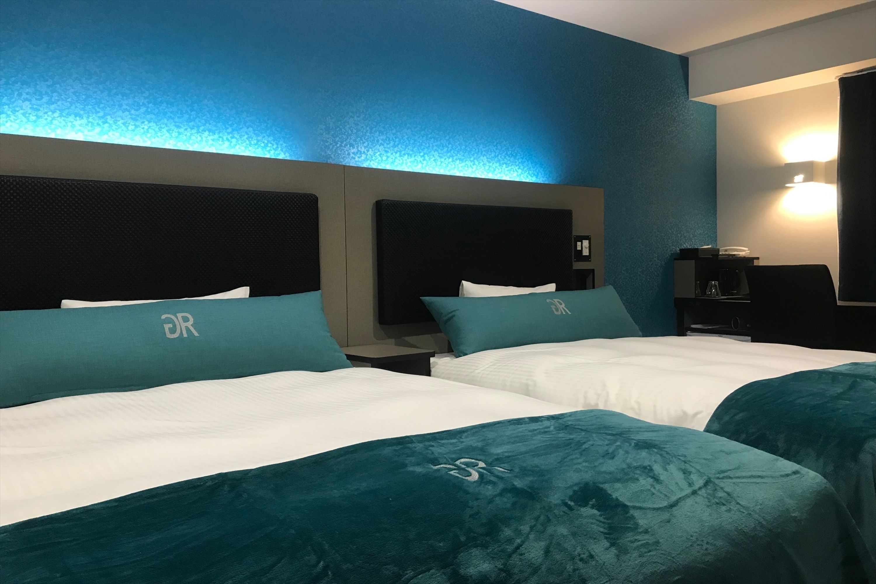 羽绒被、免费 WiFi、床单