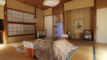 Run of House, Japanese Style Room | In-room safe, bed sheets