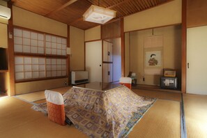 Run of House, Japanese Style Room | In-room safe, bed sheets - Hatsunoyu hotel (Yamanouchi)