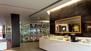 Dining - JetQuay Suites (Singapore)