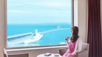 Luxe beddengoed, een kluis op de kamer, een bureau, gratis wifi