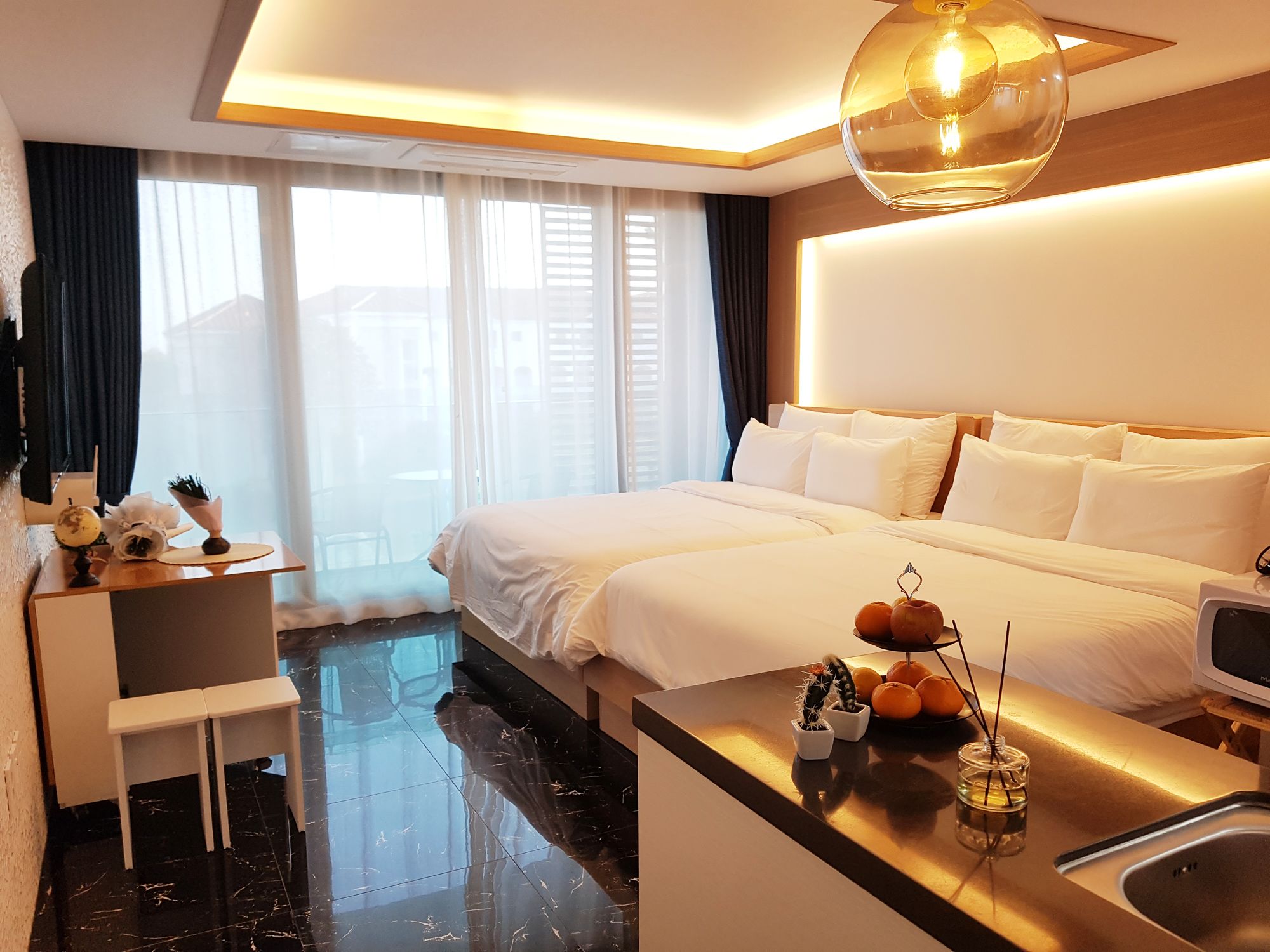 Bonnita, Family Room | 低刺激性寝具、遮光カーテン、WiFi (無料)