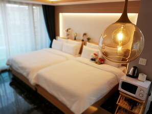 Ropa de cama hipoalergénica, cortinas blackout y wifi gratis 