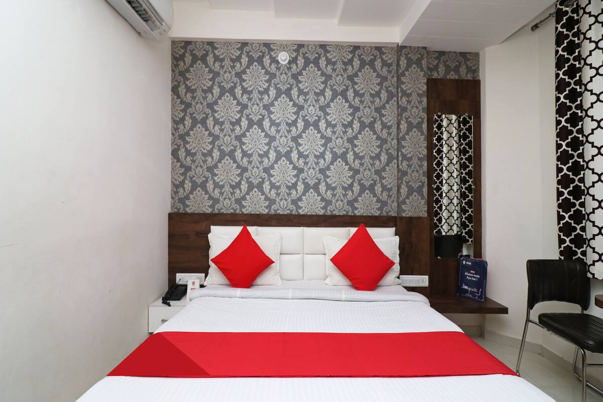 Habitación Deluxe, 1 cama matrimonial, para no fumadores | Camas extra y wifi gratis
