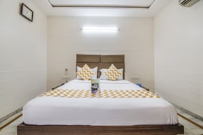 In-room safe, rollaway beds, free WiFi